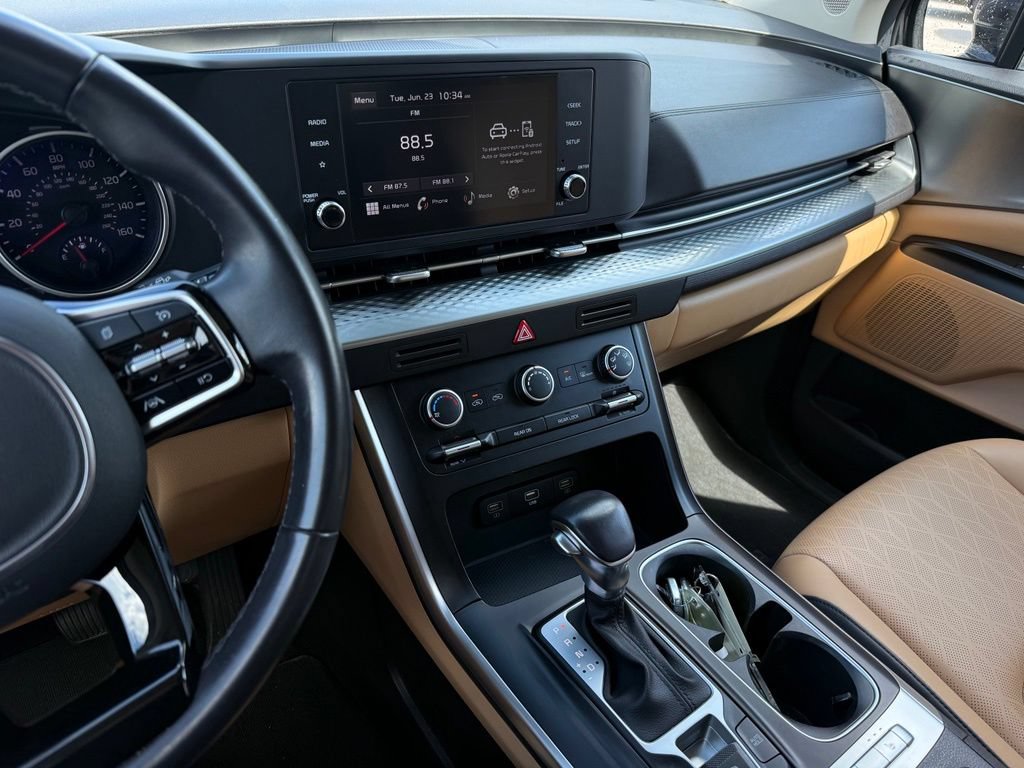 Used 2024 Kia Carnival LX FWD image 37