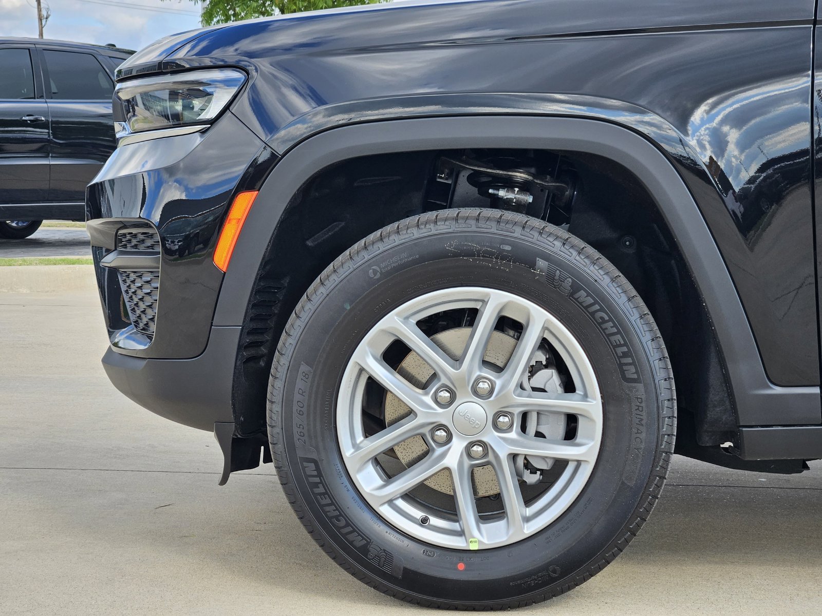 New 2026 Jeep Grand Cherokee Laredo RWD image 11