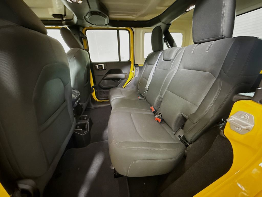 Used 2019 Jeep Wrangler Unlimited Sahara image 23
