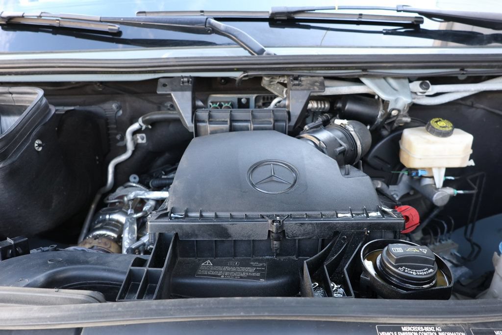 Used 2024 Mercedes-Benz Sprinter 2500 image 32