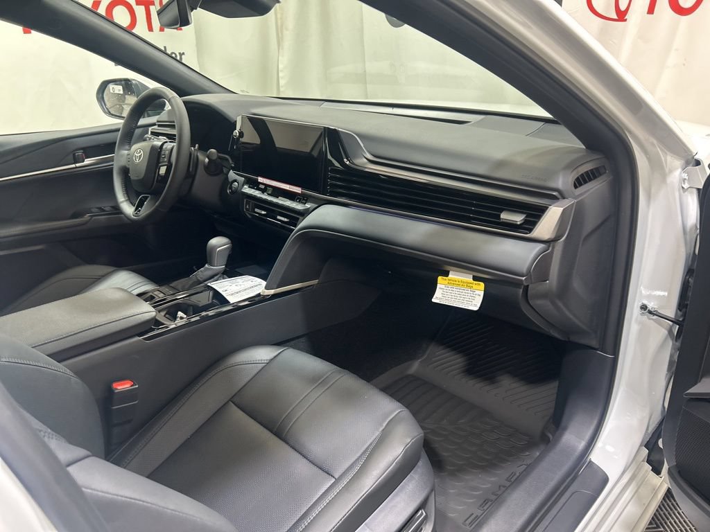 Used 2026 Toyota Camry XSE AWD/4WD image 10