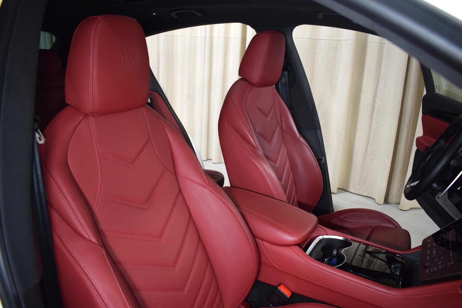 Used 2024 Maserati Grecale Trofeo image 22