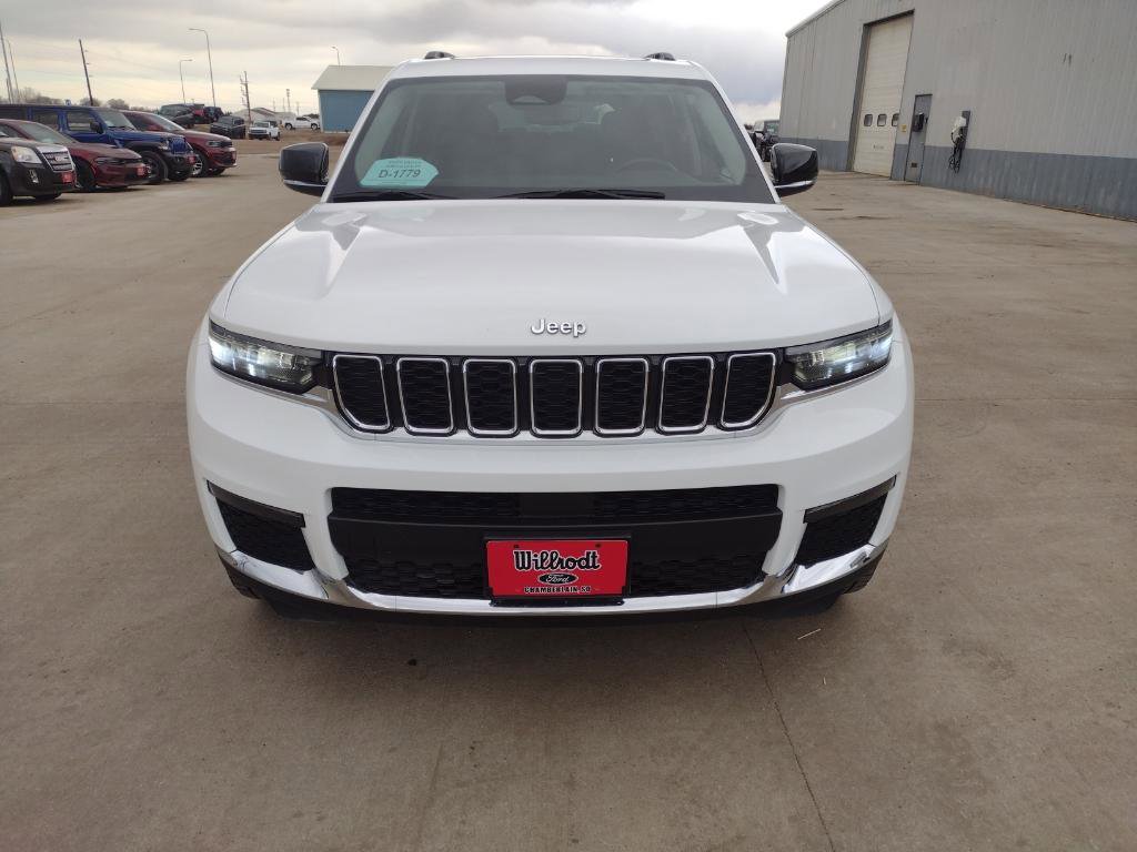 Used 2021 Jeep Grand Cherokee L Limited image 3