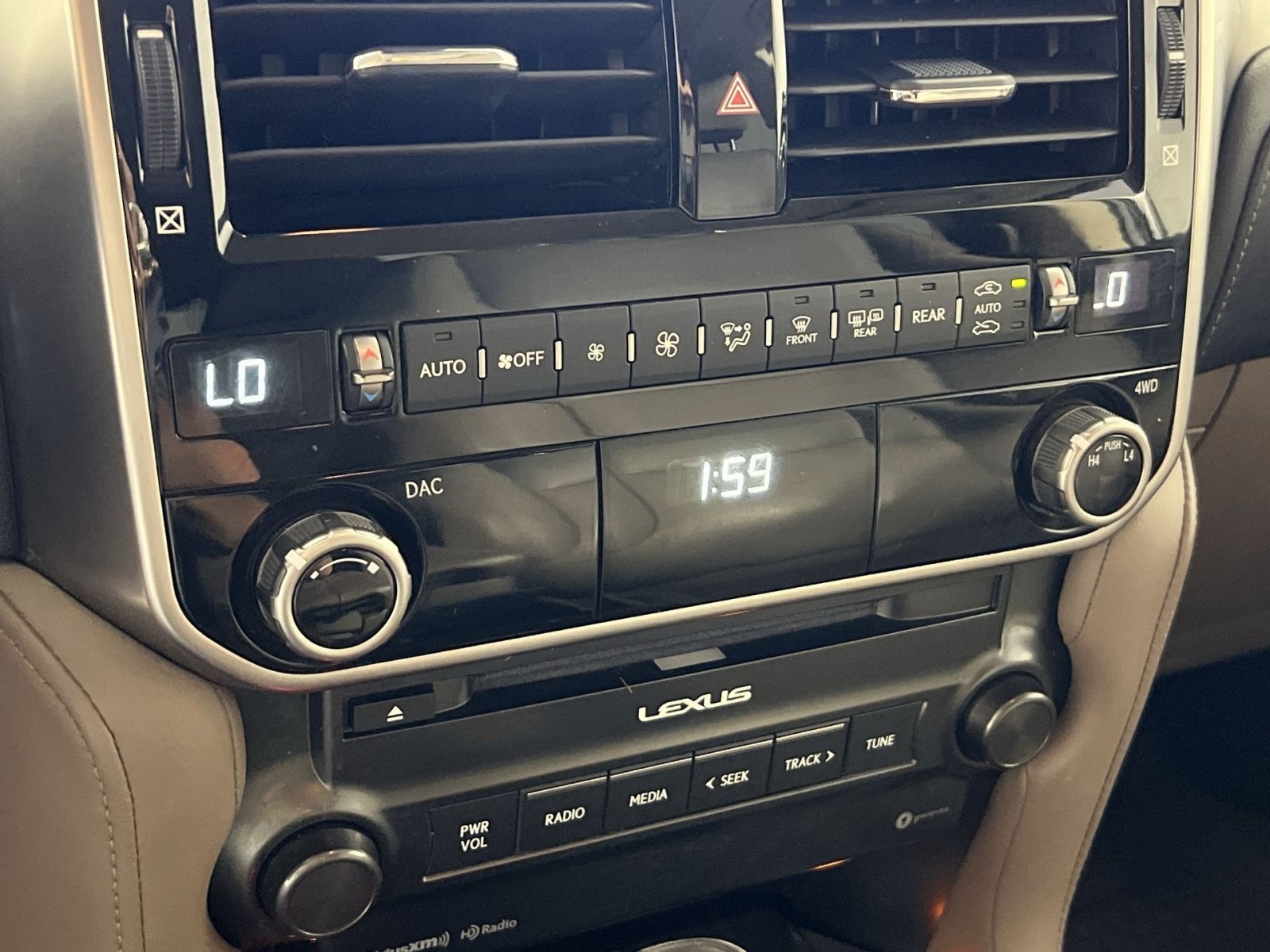 Used 2023 Lexus GX 460 Premium w/ Premium Package AWD/4WD image 21