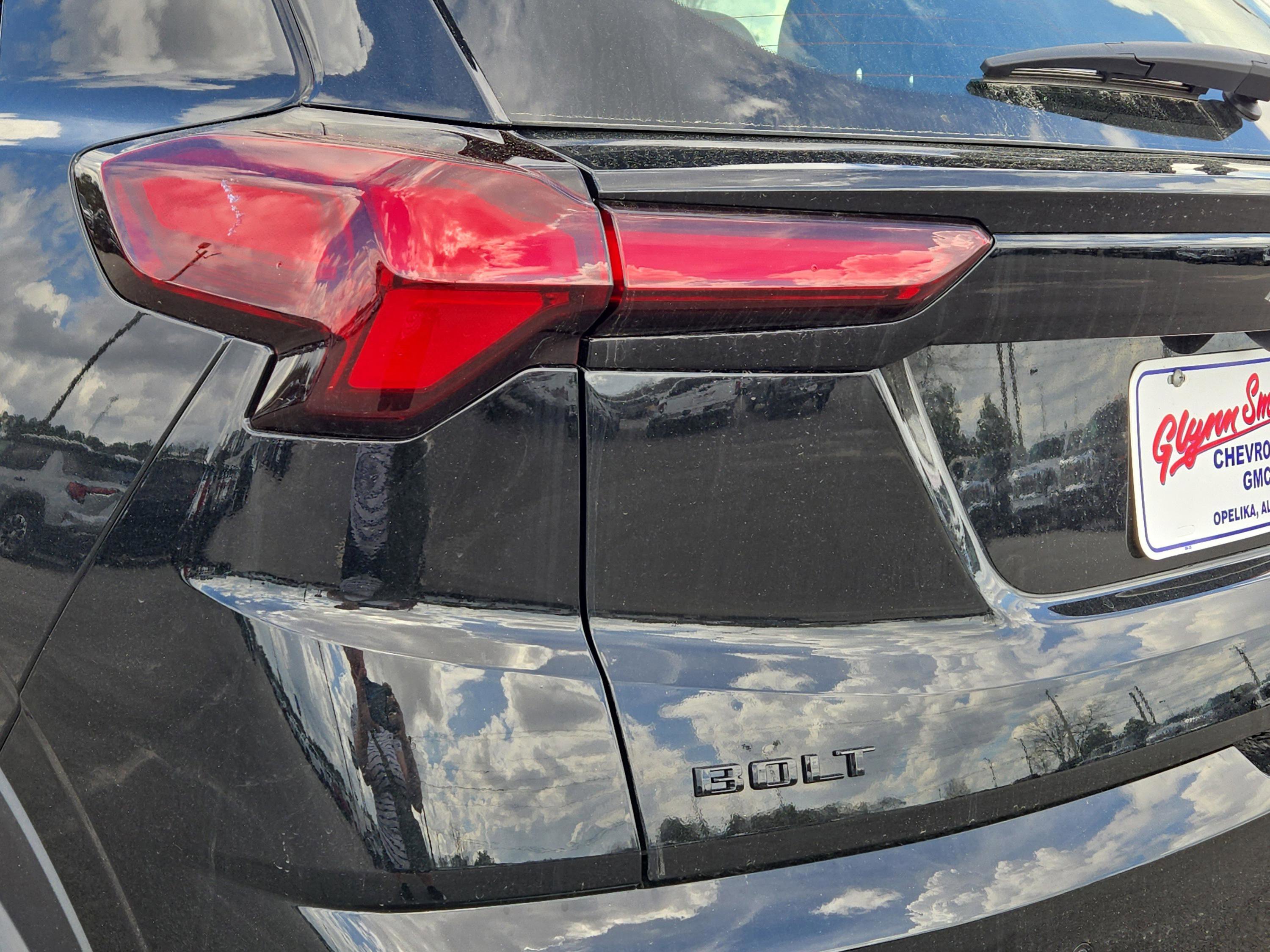 New 2027 Chevrolet Bolt RS w/ Technology Package FWD image 11