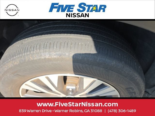 Used 2023 Nissan Rogue SV FWD image 5