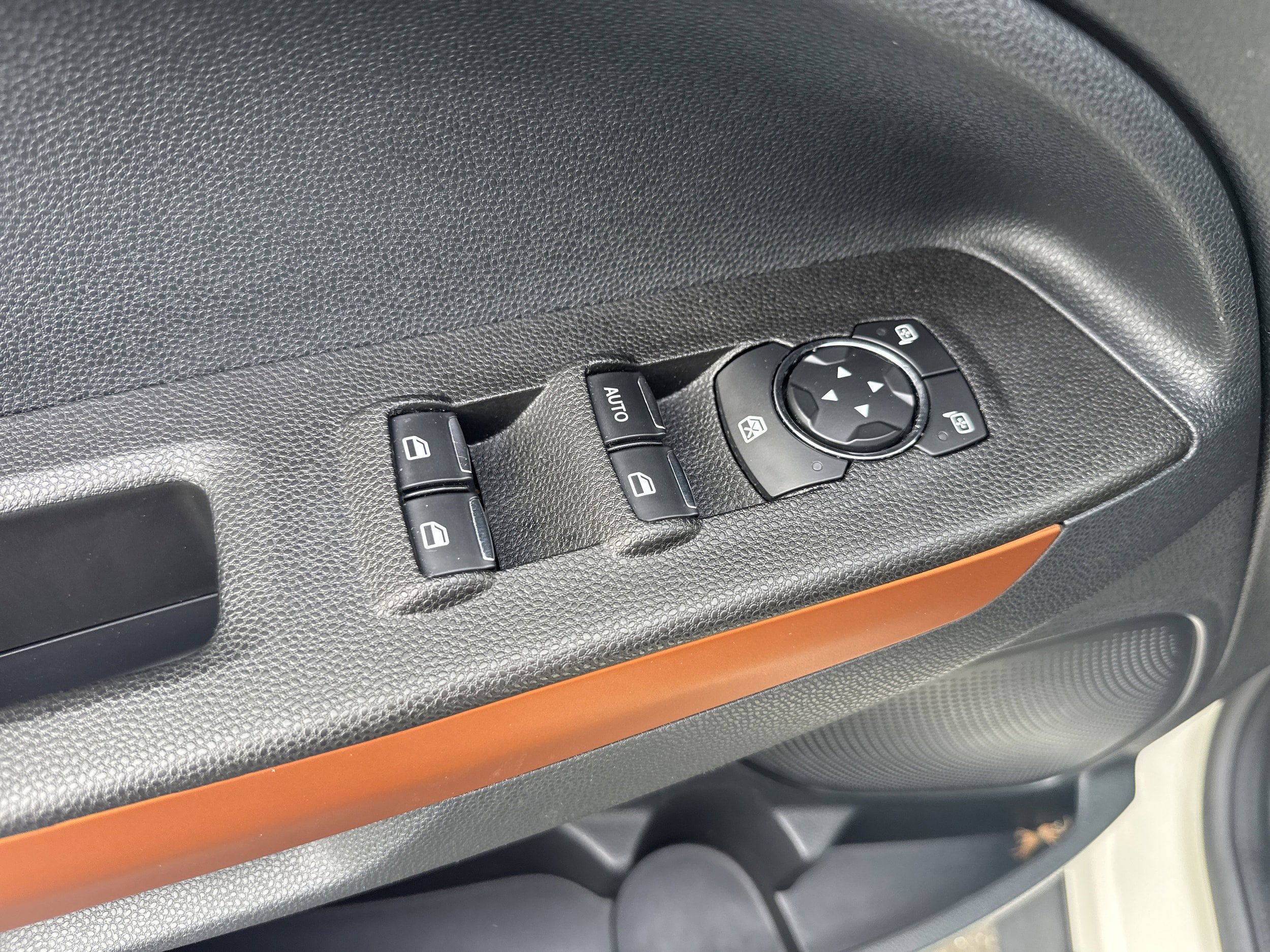 Used 2021 Ford EcoSport SE w/ SE Convenience Package FWD image 6