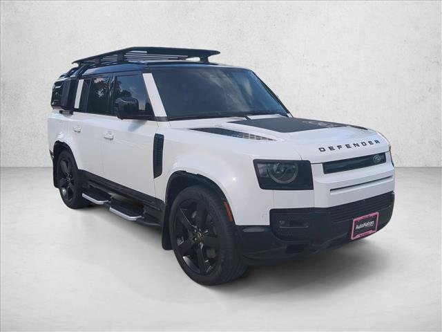Used 2024 Land Rover Defender 130 X-Dynamic SE AWD/4WD image 3
