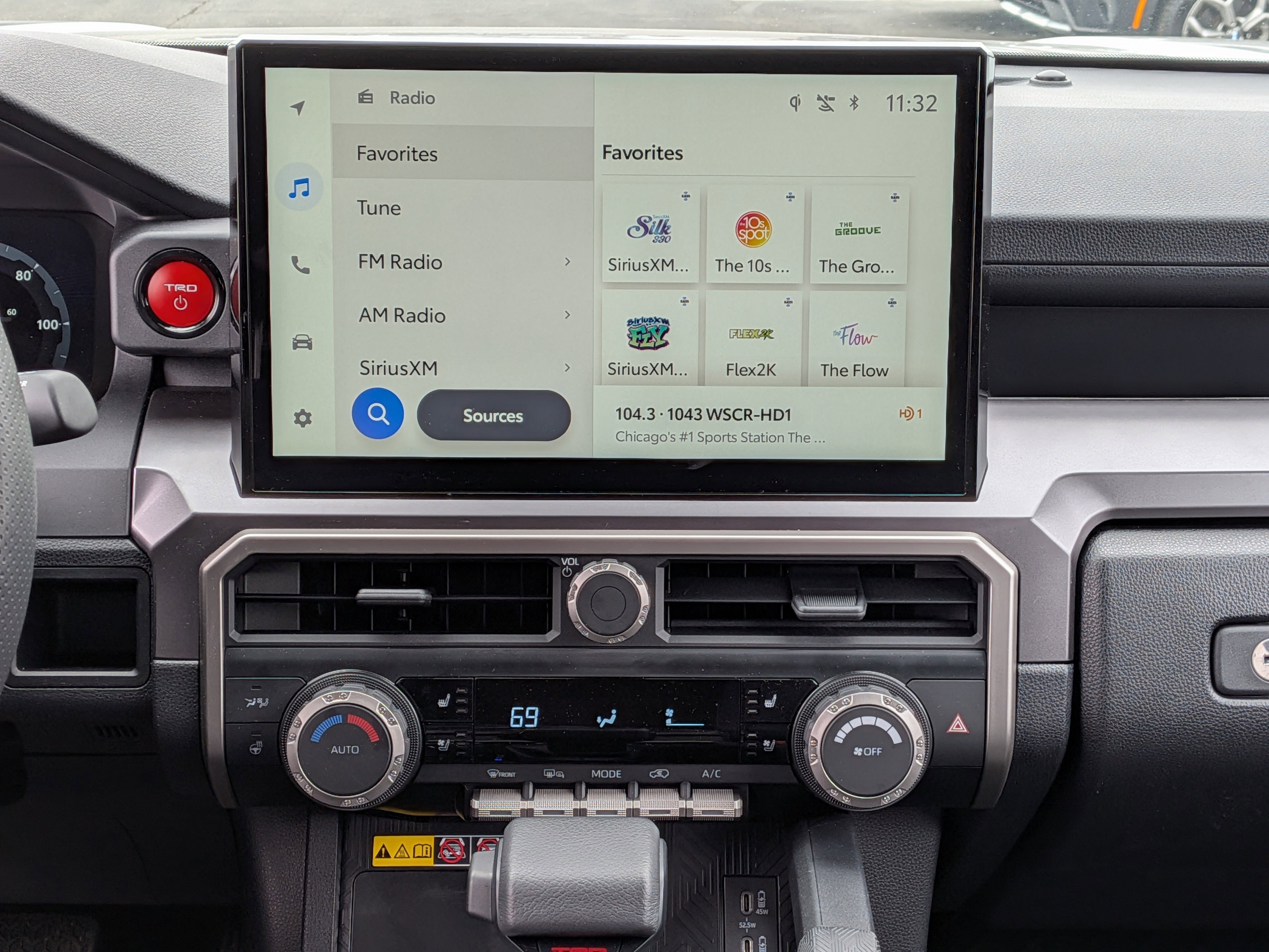 Certified 2025 Toyota 4Runner TRD Off-Road Premium image 28