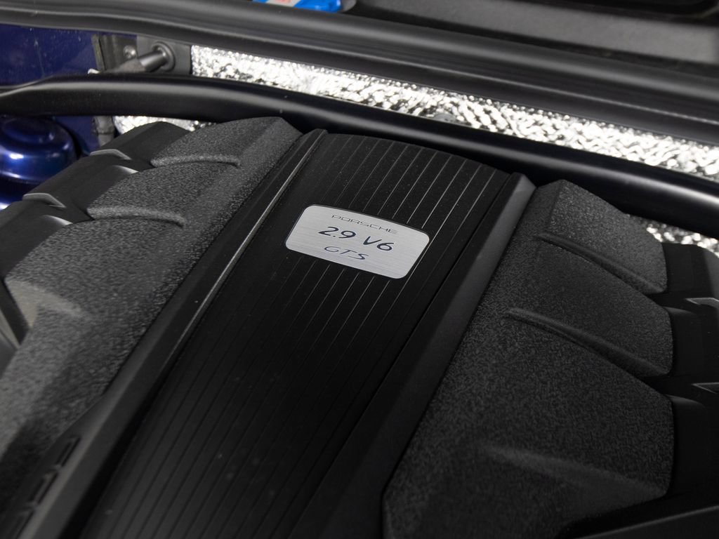 Certified 2025 Porsche Macan GTS AWD/4WD image 46