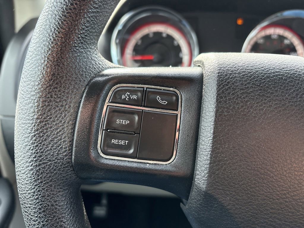 Used 2018 Dodge Grand Caravan SE w/ UConnect Hands-Free Group image 20