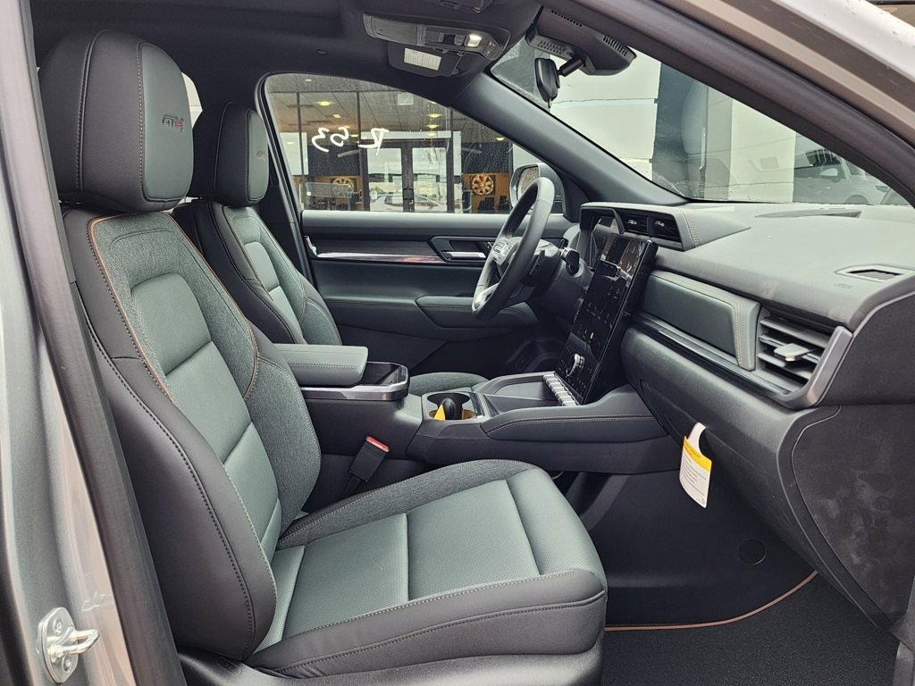 New 2026 GMC Terrain AT4 w/ Convenience Package III image 39