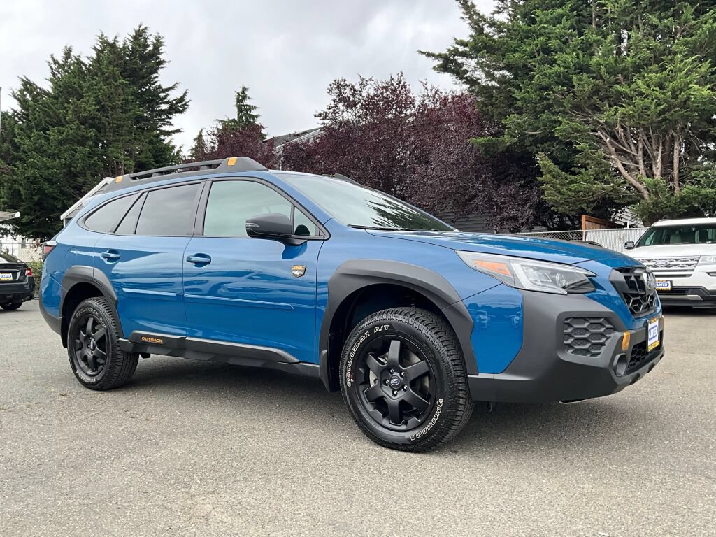 Certified 2025 Subaru Outback Wilderness AWD/4WD image 3