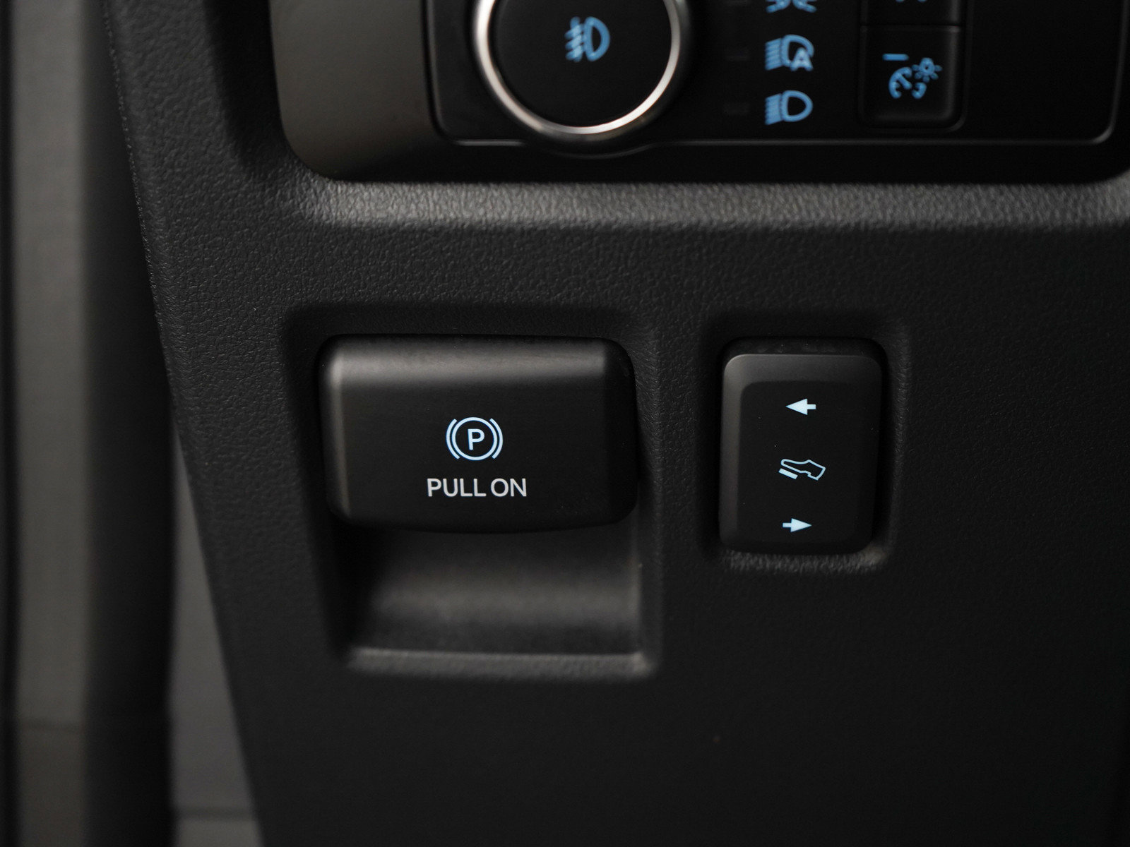 Used 2023 Ford Expedition Max Limited image 31