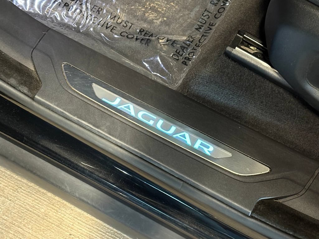 Used 2024 Jaguar F-PACE R-Dynamic S AWD/4WD image 20