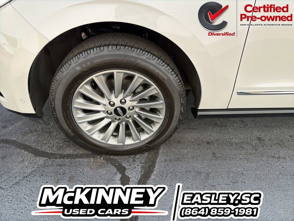 Used 2020 Lincoln Navigator 2WD image 16