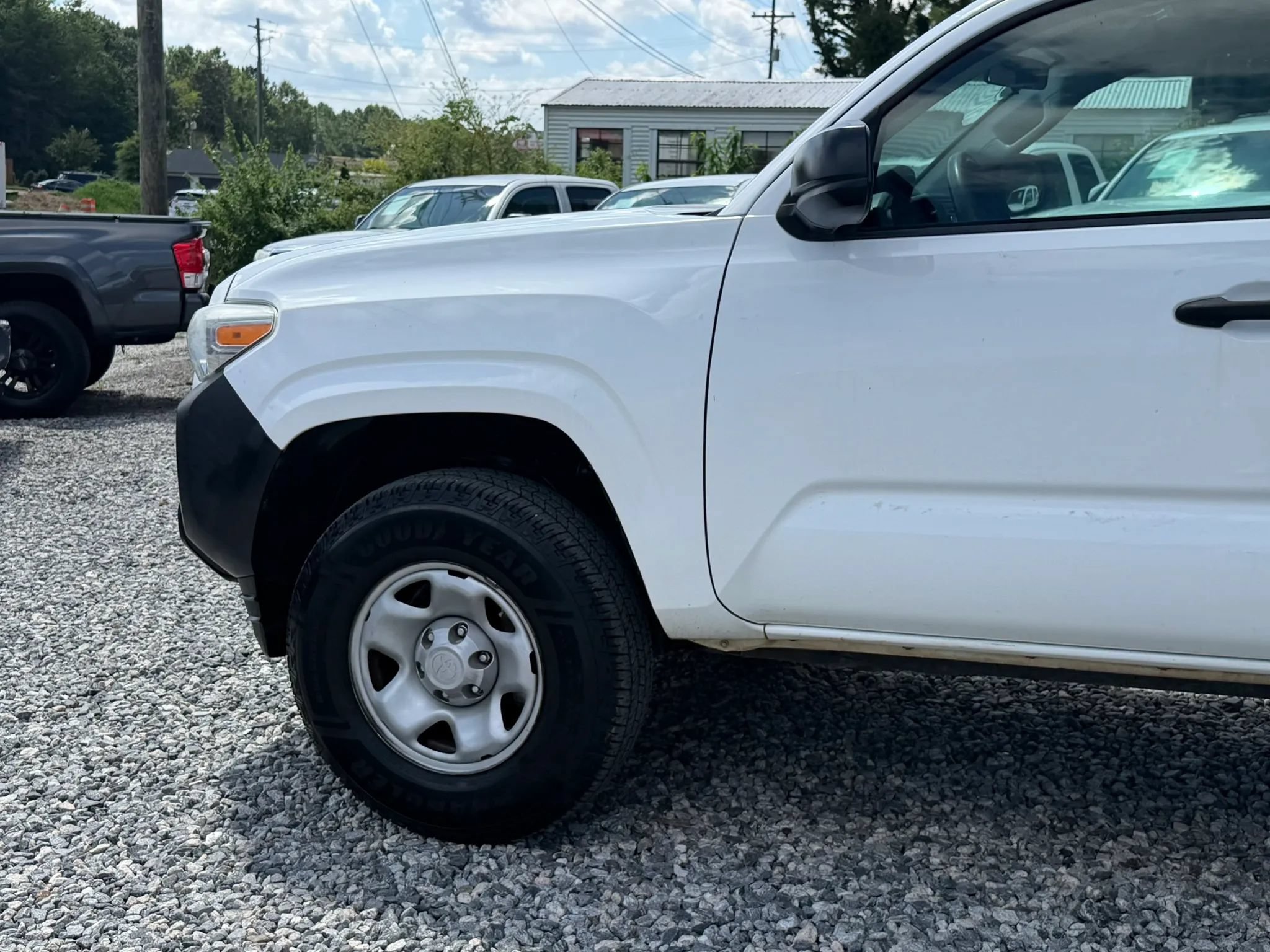 Used 2016 Toyota Tacoma SR RWD image 11