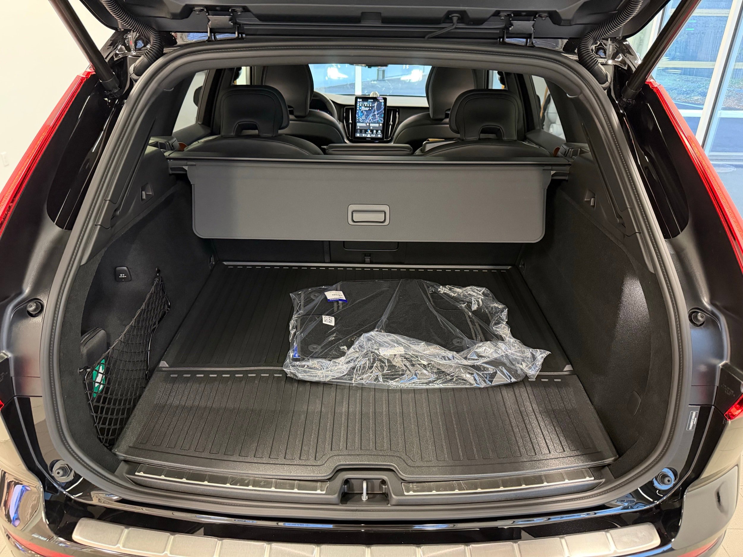 New 2026 Volvo XC60 T8 Polestar image 42