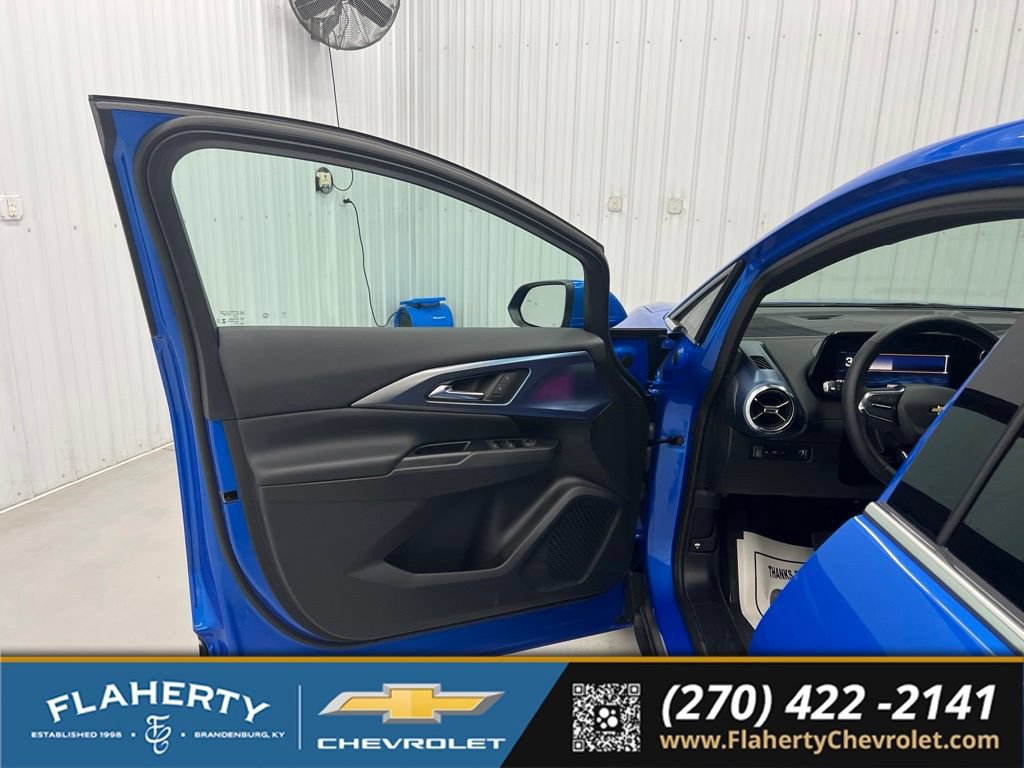 Used 2024 Chevrolet Equinox EV LT FWD image 8