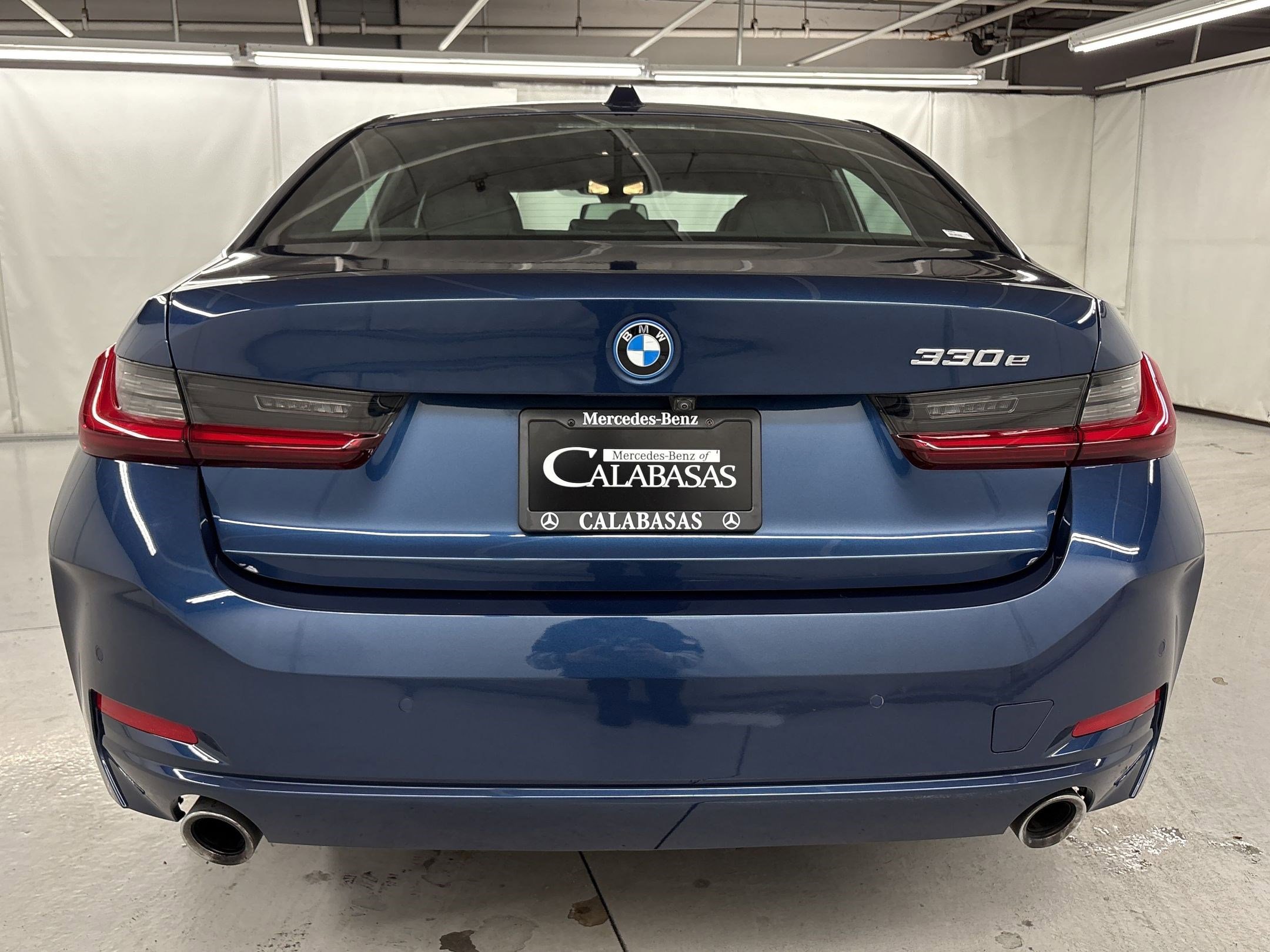 Used 2023 BMW 330e w/ Premium Package RWD image 8