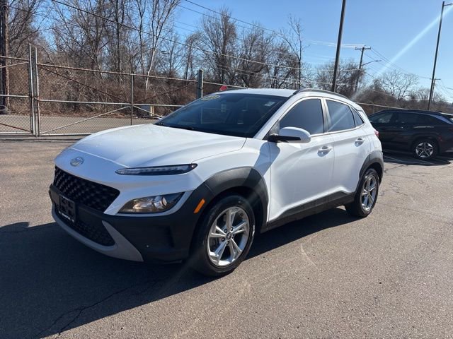 Used 2023 Hyundai Kona SEL w/ Cargo Package image 3