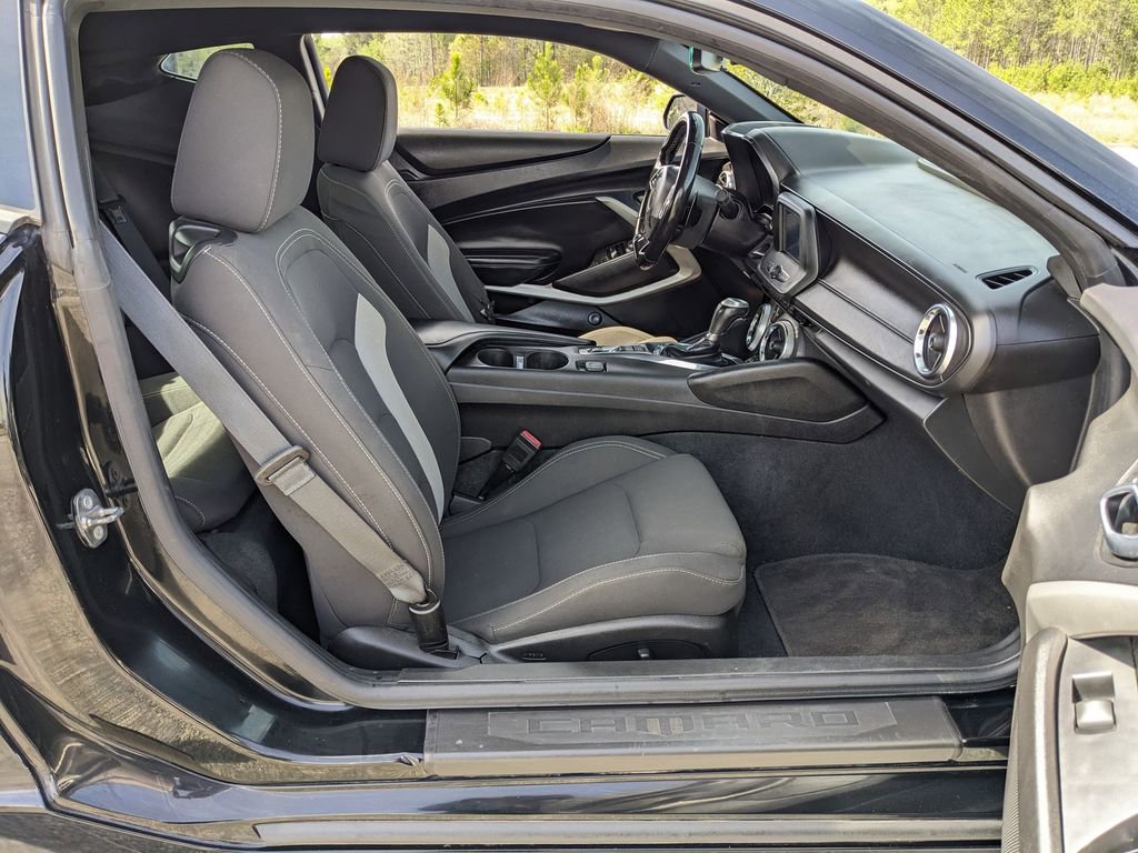 Used 2018 Chevrolet Camaro LT image 38