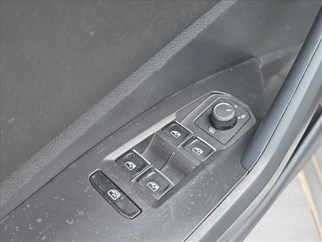 Used 2023 Volkswagen Jetta SE FWD image 8