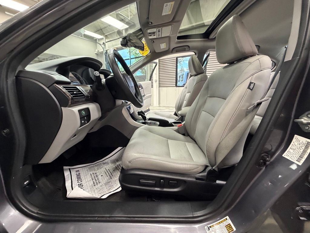 Used 2017 Honda Accord Touring image 61