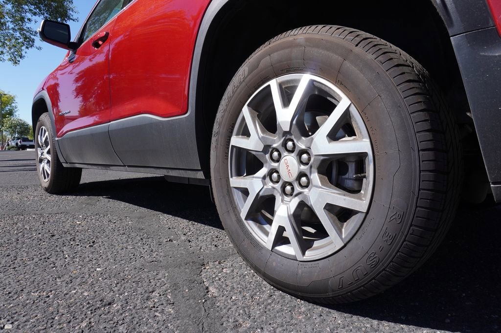 Certified 2023 GMC Acadia SLT image 6