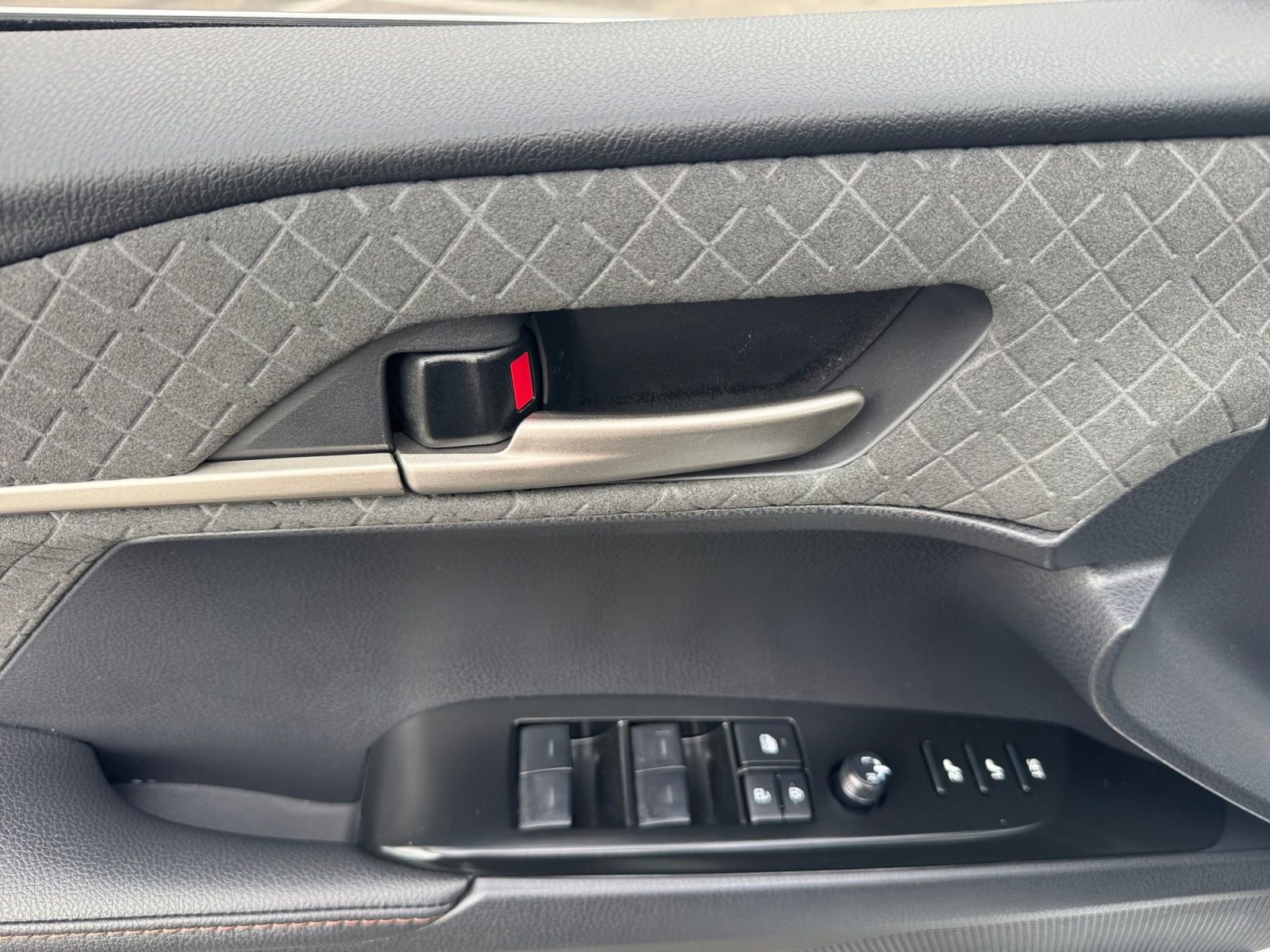 New 2026 Toyota Camry XLE AWD/4WD image 17