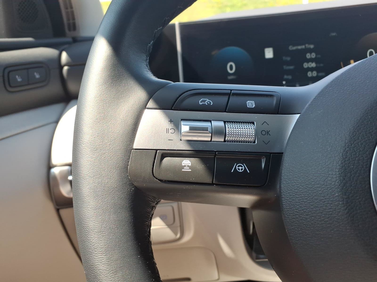 Certified 2025 Hyundai Tucson Limited AWD/4WD image 31
