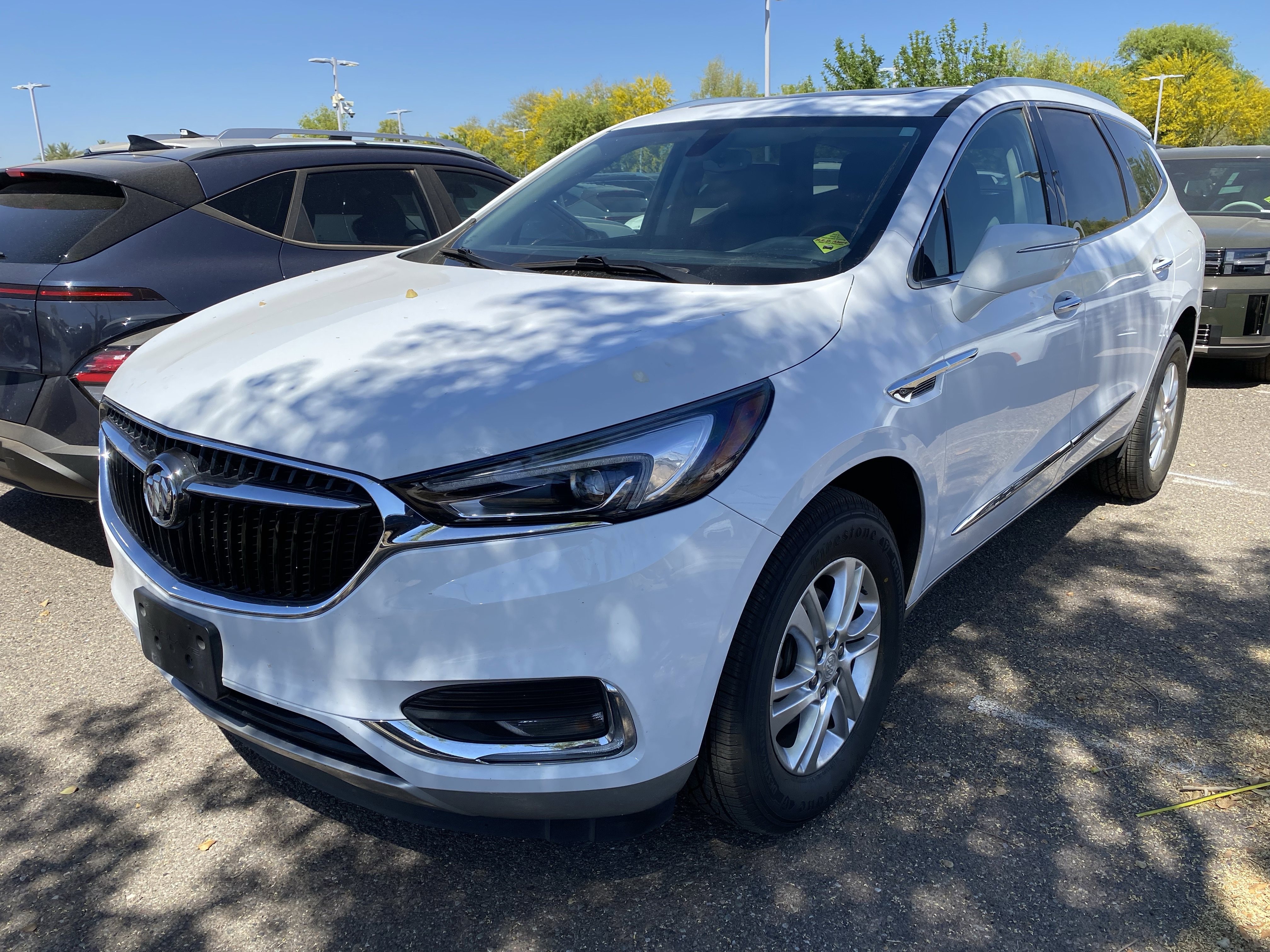 Used 2020 Buick Enclave Essence image 6