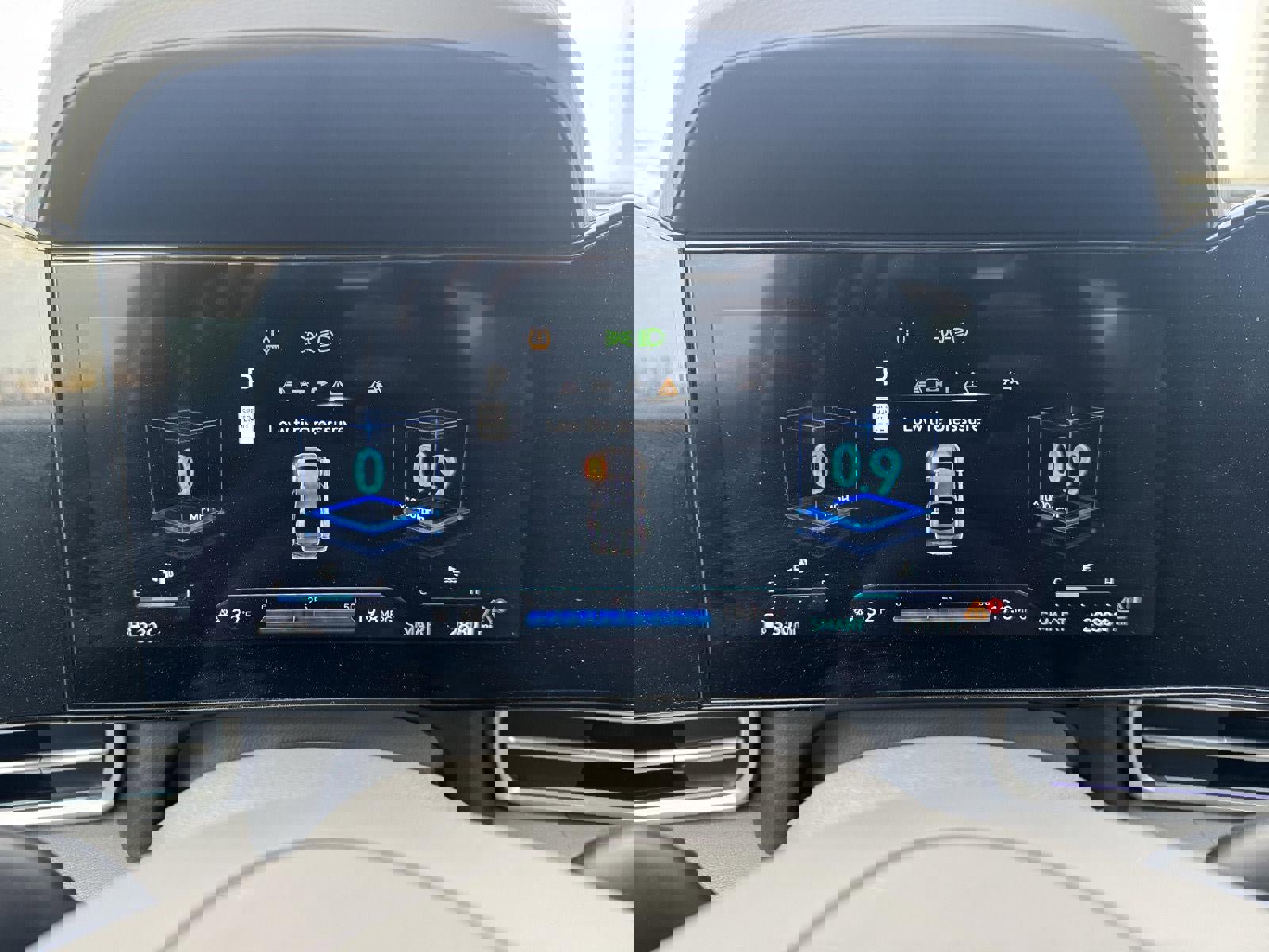 Used 2024 Hyundai Elantra SEL image 17