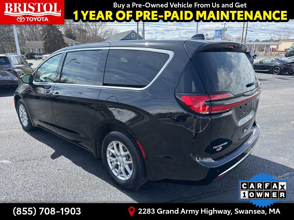 Used 2025 Chrysler Pacifica Select image 7