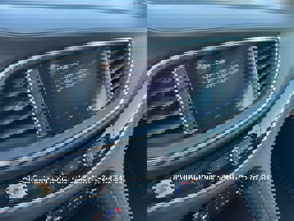 Used 2020 Buick Enclave Essence image 49