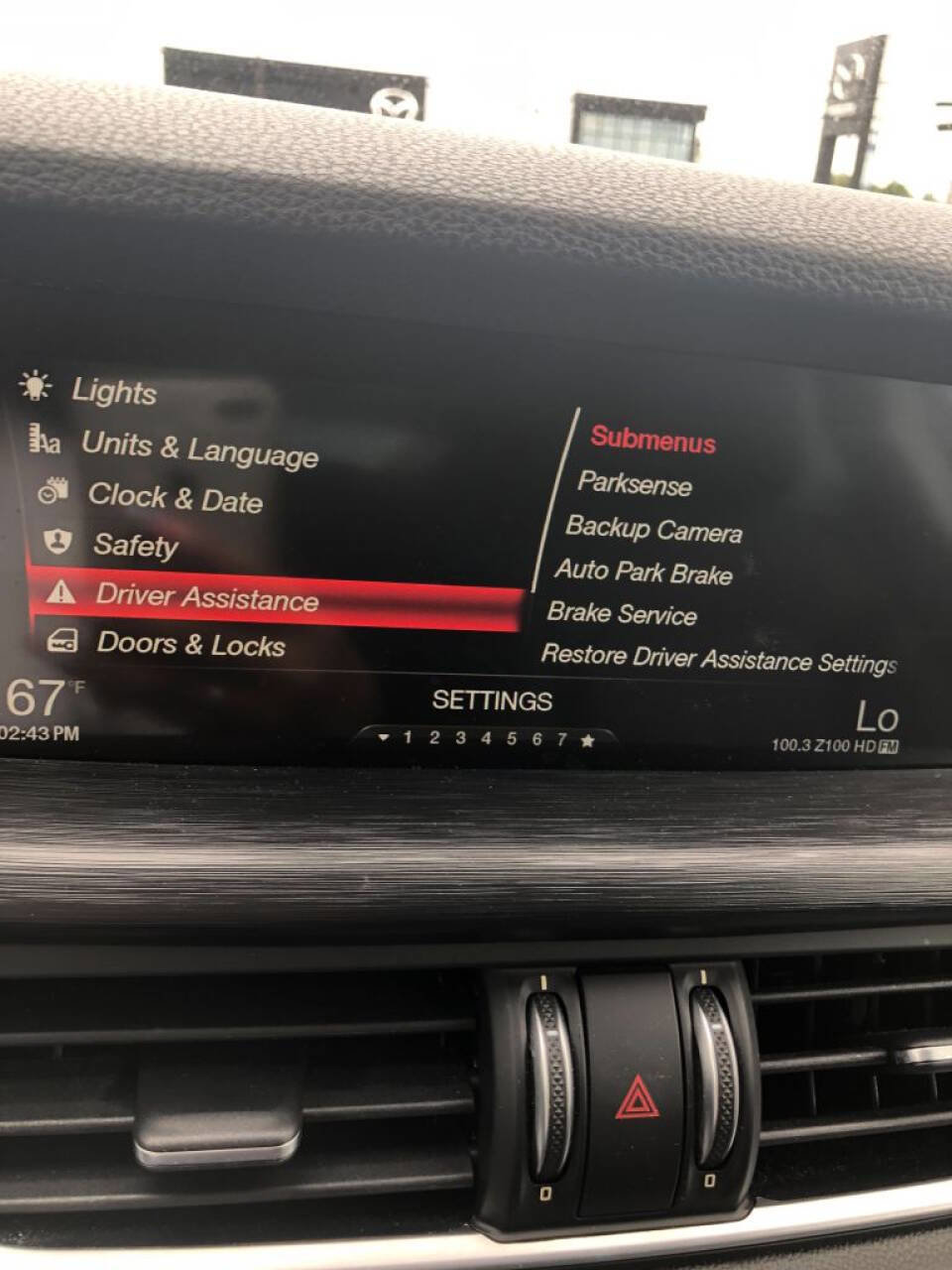 Used 2018 Alfa Romeo Stelvio AWD image 19