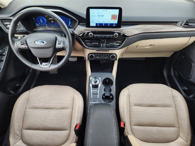 Certified 2020 Ford Escape Titanium AWD/4WD image 13
