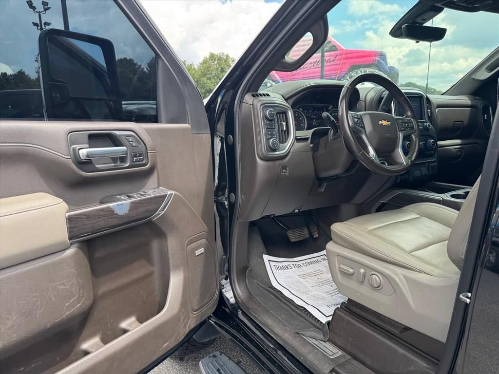 Used 2022 Chevrolet Silverado 2500 LTZ w/ LTZ Convenience Package AWD/4WD image 14