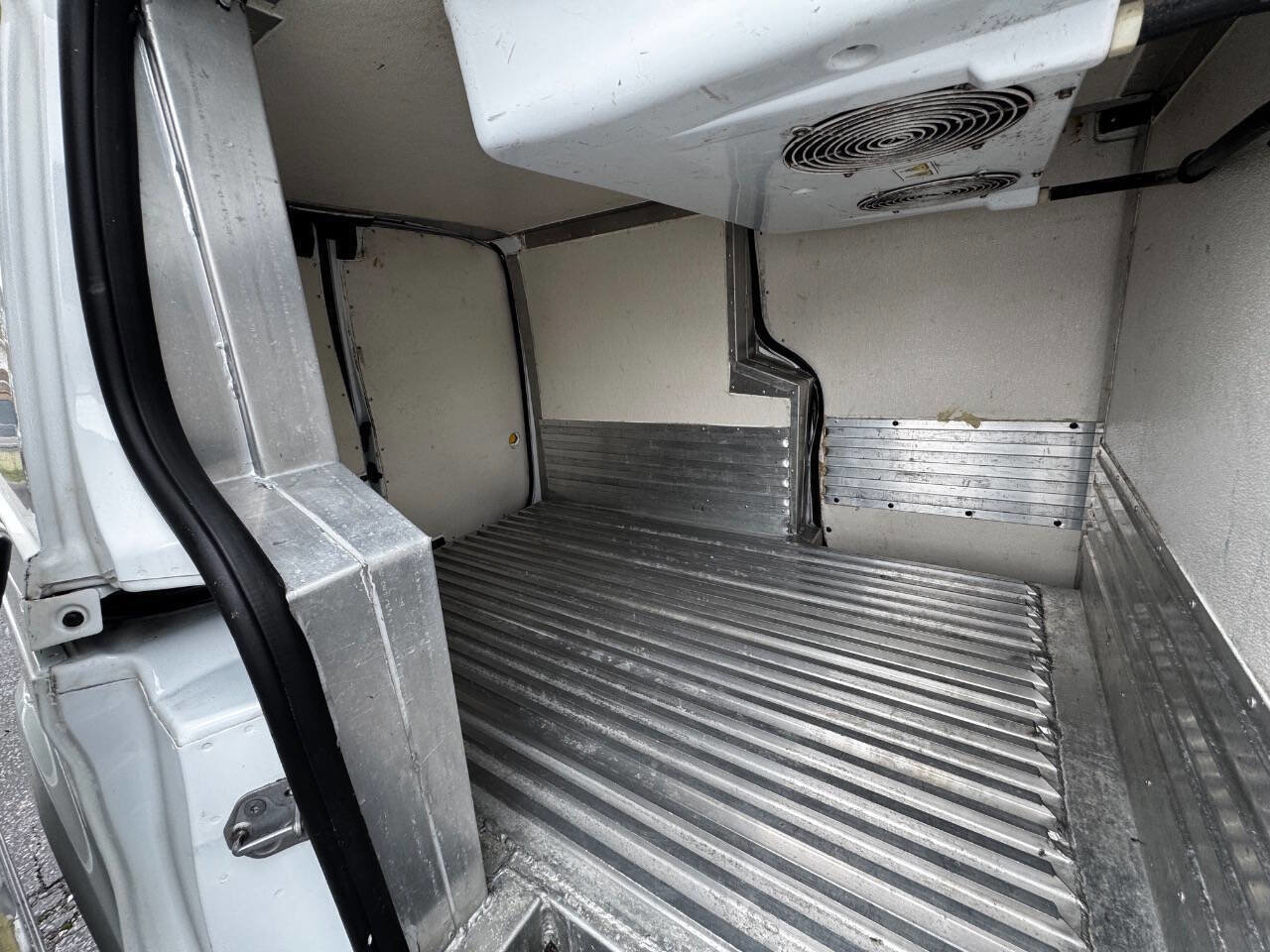 Used 2016 Ford Transit Connect XL image 8