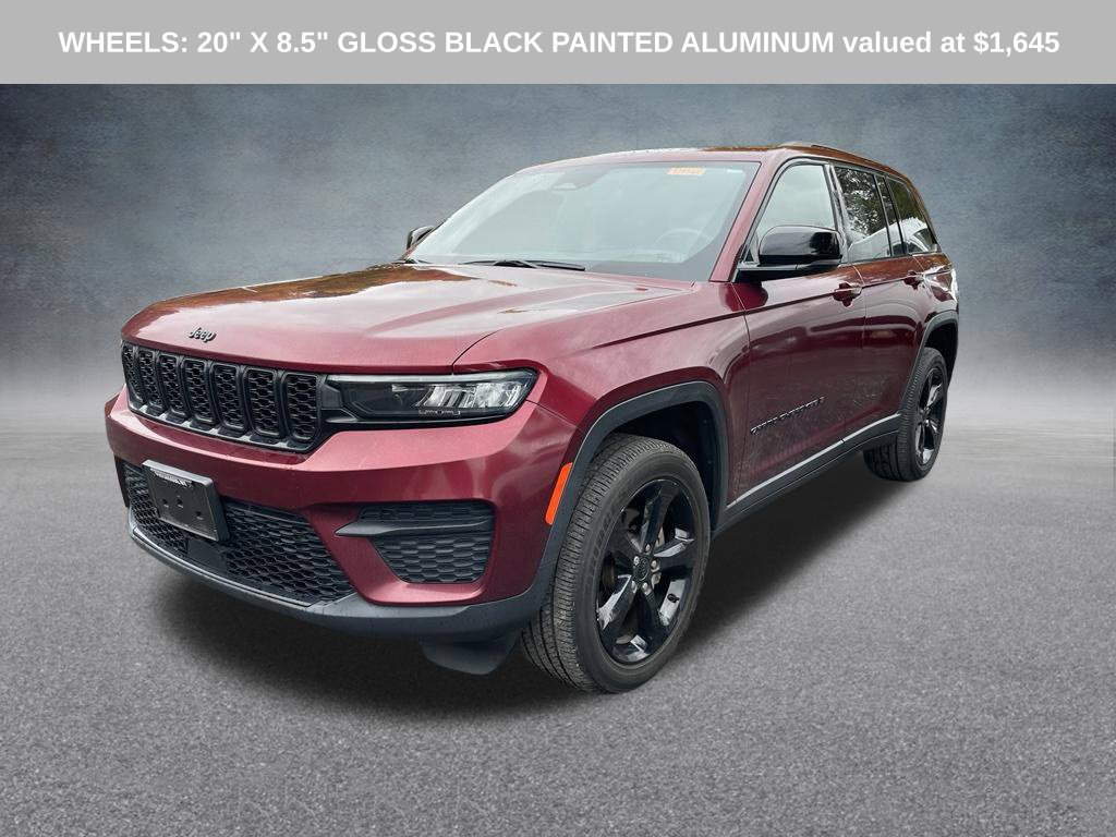 Used 2023 Jeep Grand Cherokee Altitude AWD/4WD image 3