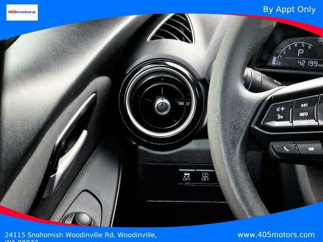 Used 2019 Toyota Yaris LE image 15