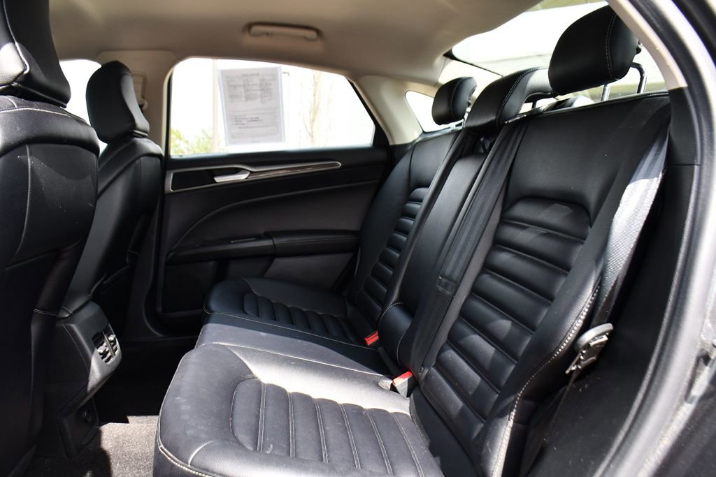 Used 2020 Ford Fusion SEL FWD image 20