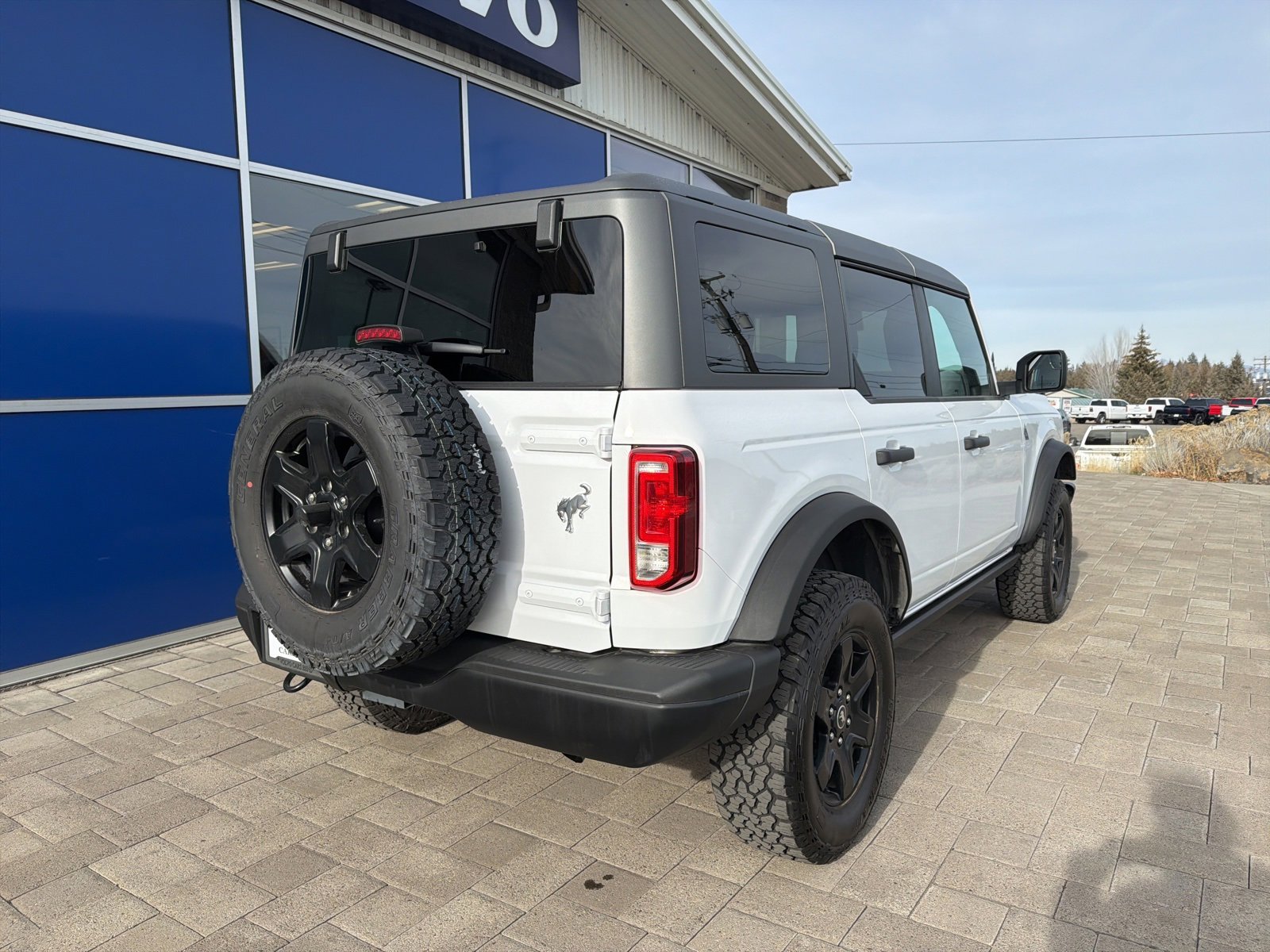 Used 2024 Ford Bronco Black Diamond image 3