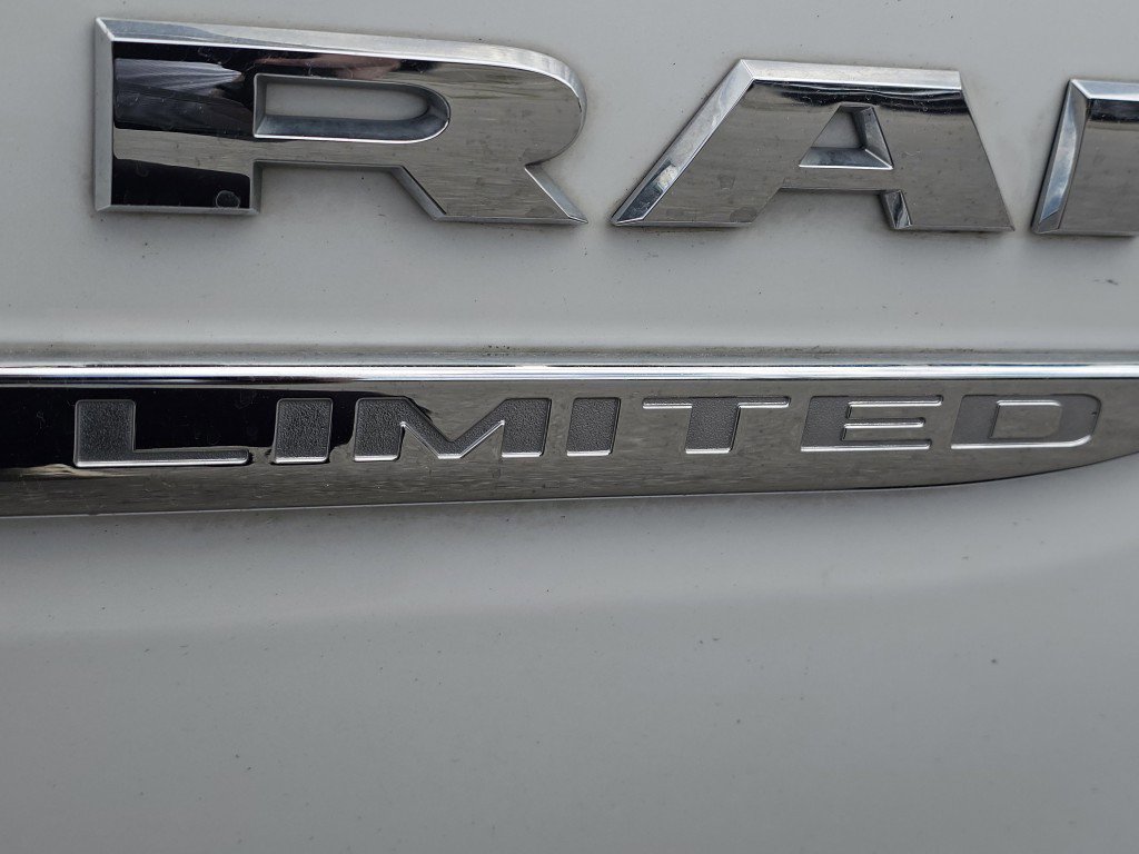Used 2022 RAM 1500 Limited w/ Body-Colour Bumper Group AWD/4WD image 18