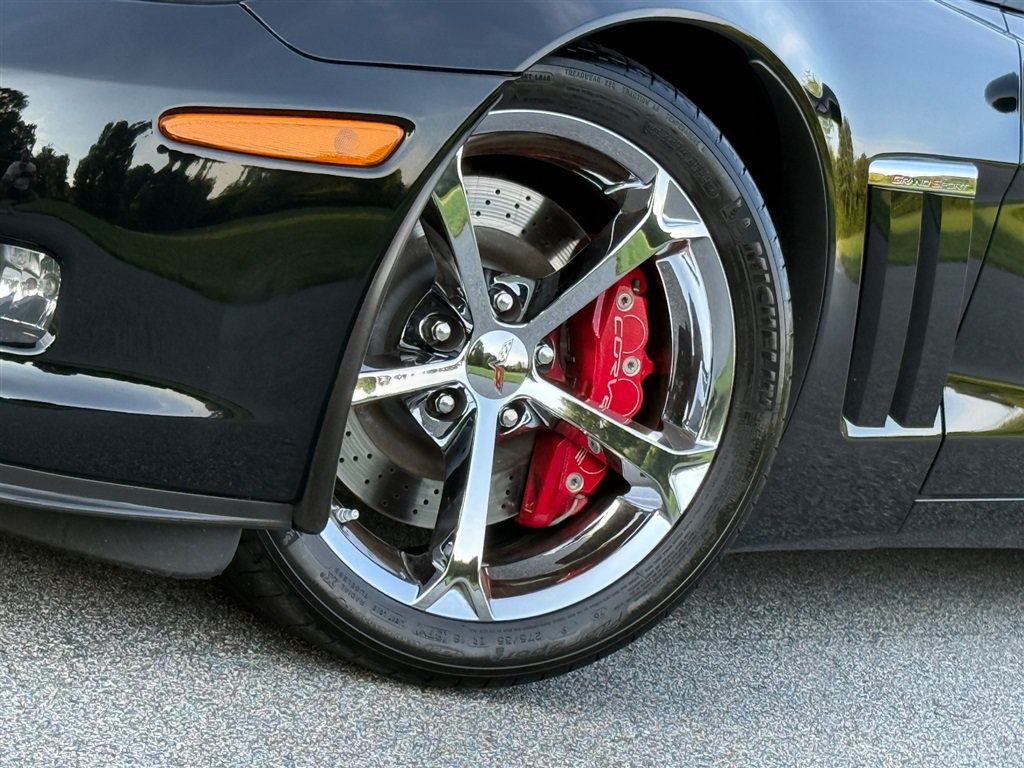 Used 2013 Chevrolet Corvette Grand Sport w/ 2LT Preferred Equipment Group RWD image 3