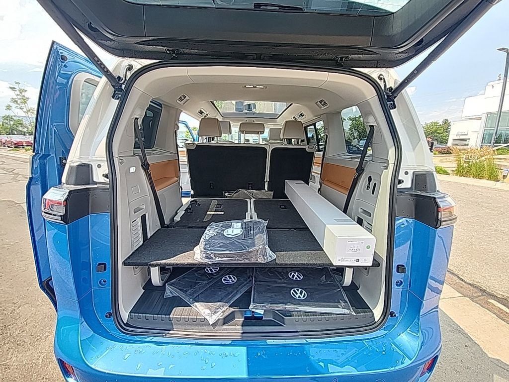 New 2025 Volkswagen ID. Buzz 1st Edition image 24