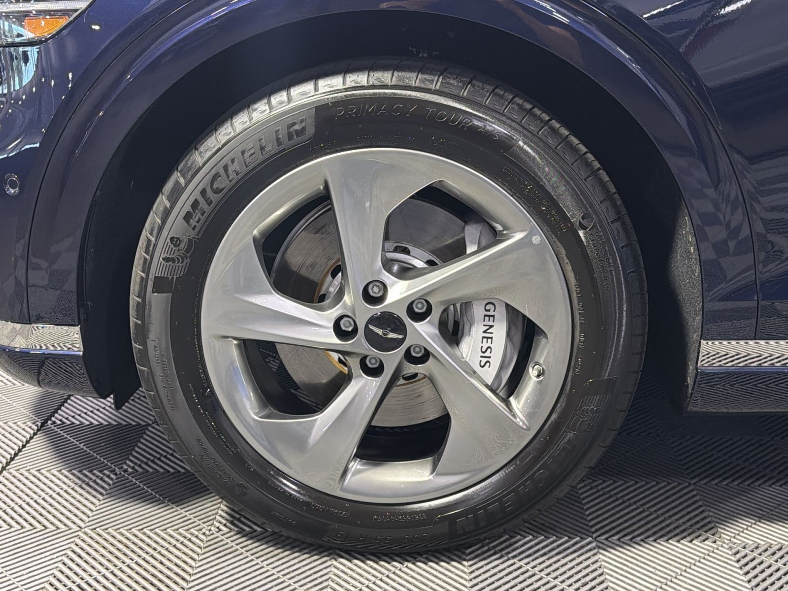 Used 2026 Genesis GV70 2.5T Advanced AWD/4WD image 16