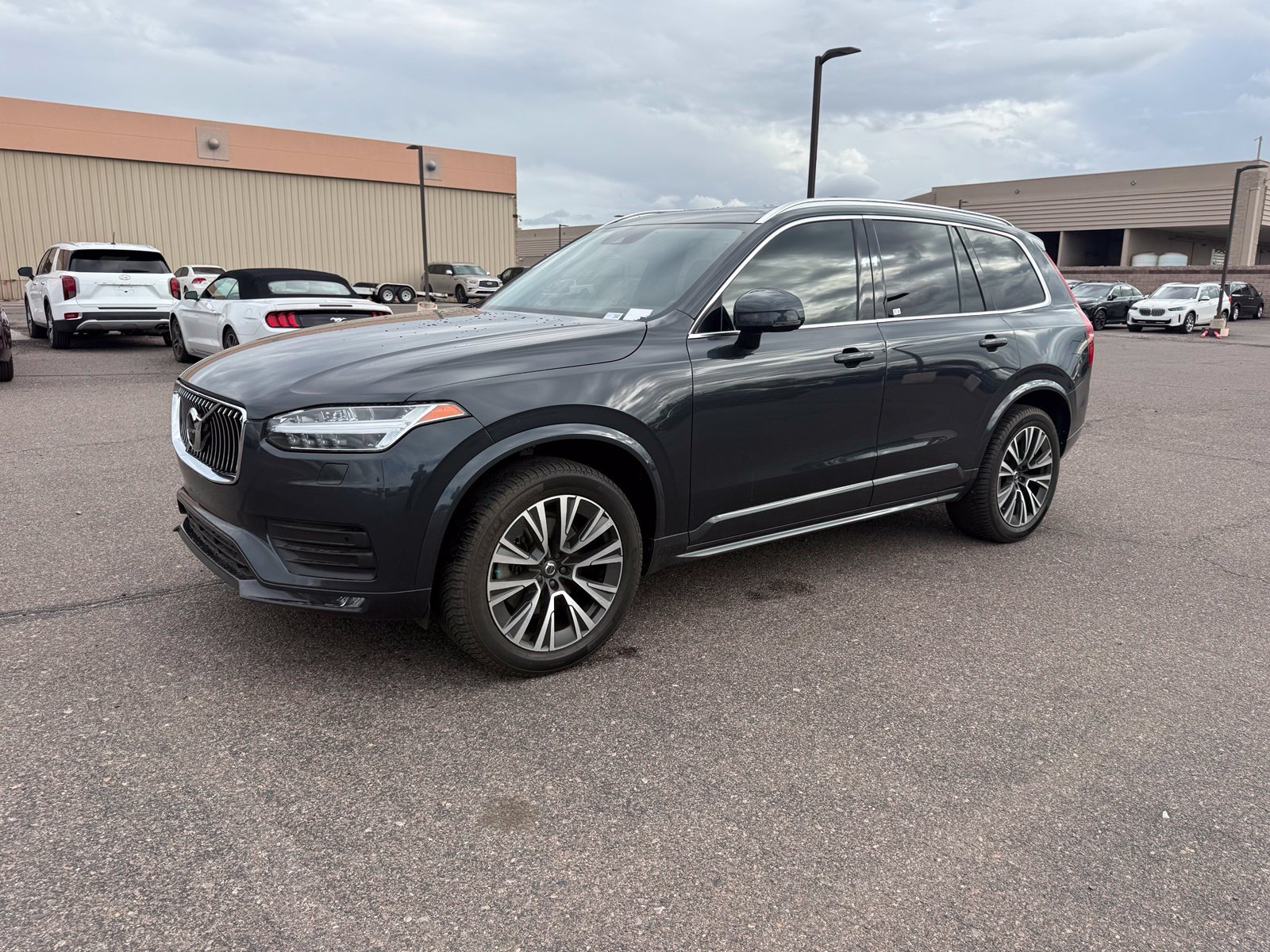 Used 2021 Volvo XC90 T6 Momentum w/ Advanced Package