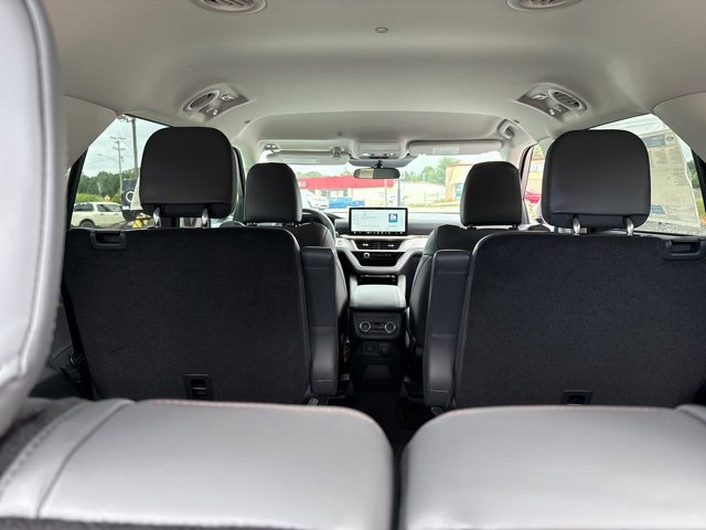 New 2025 Ford Explorer Active w/ Active Comfort Package image 22