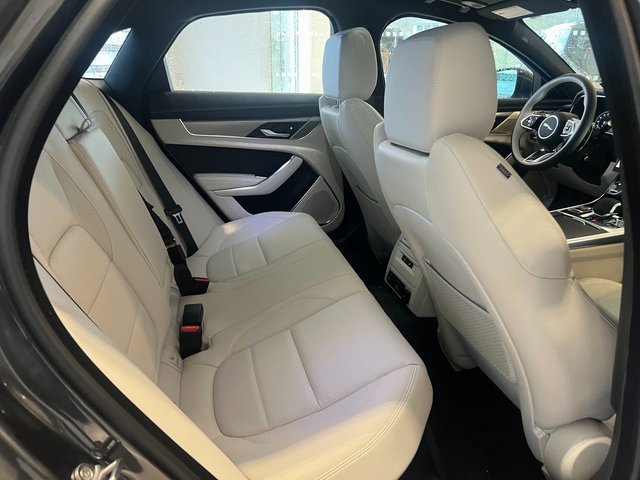 New 2024 Jaguar XF R-Dynamic SE image 28